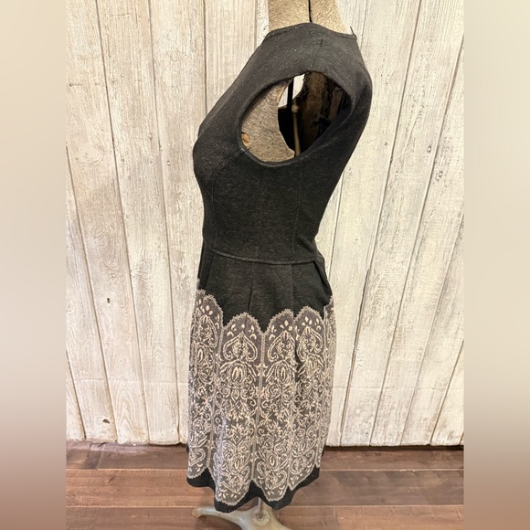 Mangy London Elegant Black and Cream Patterned Women's Dress - Picture 12 of 12